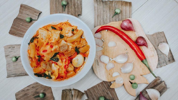 photos about taken from above the food seblak