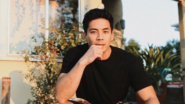 img-title Profil Yoshi Sudarso, Aktor Kelahiran Indonesia yang Main Film bareng Brad Pitt