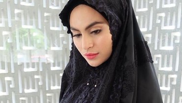 img-title Gugat Cerai, Ternyata Asha Shara & Suami Sudah Pisah Rumah