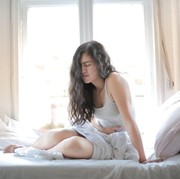 Bukan Kehamilan, Ini 5 Penyebab Terlambat Menstruasi!