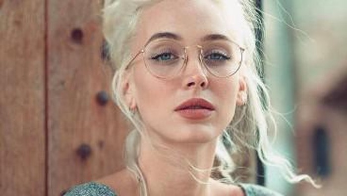 Tetap Stylist, Ini 4 Model Kacamata Minus Untuk Kamu yang Pengen Terlihat Cool