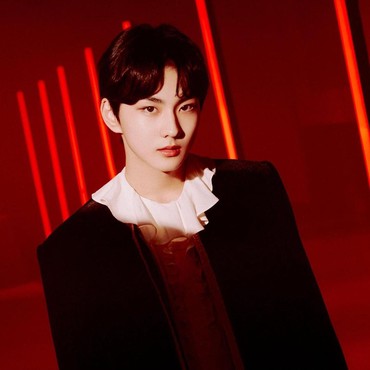 Terlalu Lokal, Jungwon ENHYPEN Dangdutan Pakai Lagu 'Lagi Syantik'