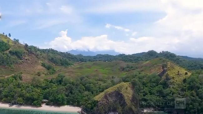 Kekayaan alam di Kecamatan Likupang menggabungkan pesona gunung, pantai, hingga alam bawah laut, misalnya seperti di Bukit Pulisan.