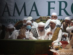 Epidemiolog Ingatkan Pentingnya HRS Di-swab, Kritik Disinfeksi di Petamburan