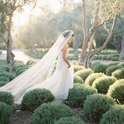 Semakin Cantik di Hari Pernikahan, Deretan Wedding Dress Ini Bisa Jadi Pilihanmu!