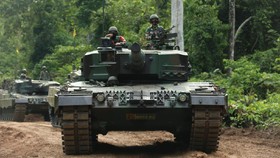 TNI AL Luncurkan Kapal Angkut Tank KRI Teluk Youtefa