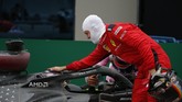FOTO: Lewis Hamilton Juara Dunia F1 2020 Lewis Hamilton memastikan gelar juara dunia F1 2020 setelah menang GP Turki di Istanbul.