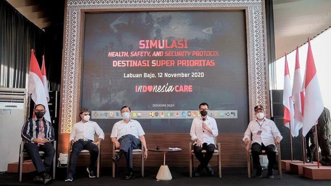 Secara khusus, Kemenparekraf mendorong pelaku industri hotel dan restoran di Labuan Bajo untuk melakukan sertifikasi protokol kesehatan berbasis CHSE.