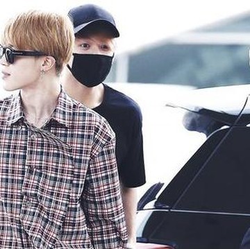img-title Kumpulan Outfit yang Buktikan Jimin BTS Sebagai Ikon Fashion