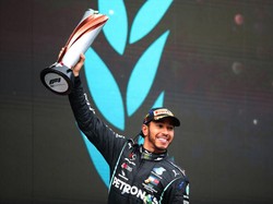 Hadiah Tahun Baru, Lewis Hamilton Diberi Gelar Sir oleh Kerajaan Inggris
