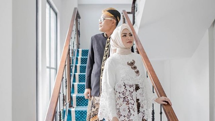 Sule dan Nathalie Holscher Sule dan Nathalie Holscher