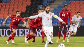 img-title Sergio Ramos Pensiun dari Timnas Spanyol