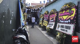 Terdakwa Kerumunan Petamburan Nangis dan Minta Maaf ke Rizieq