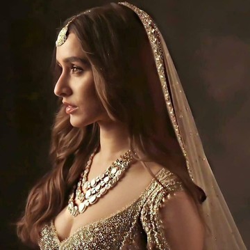 img-title 4 Sisi Gelap Dunia Bollywood: Prostitusi Hingga Pembunuhan!