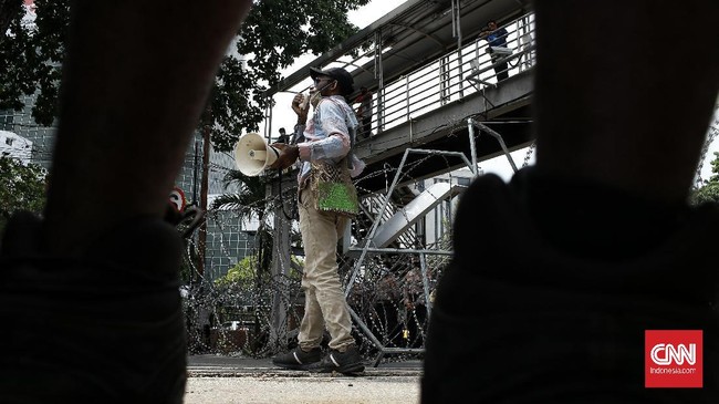 FOTO: Unjuk Rasa Mahasiswa Papua Tak Bisa Dekati Istana