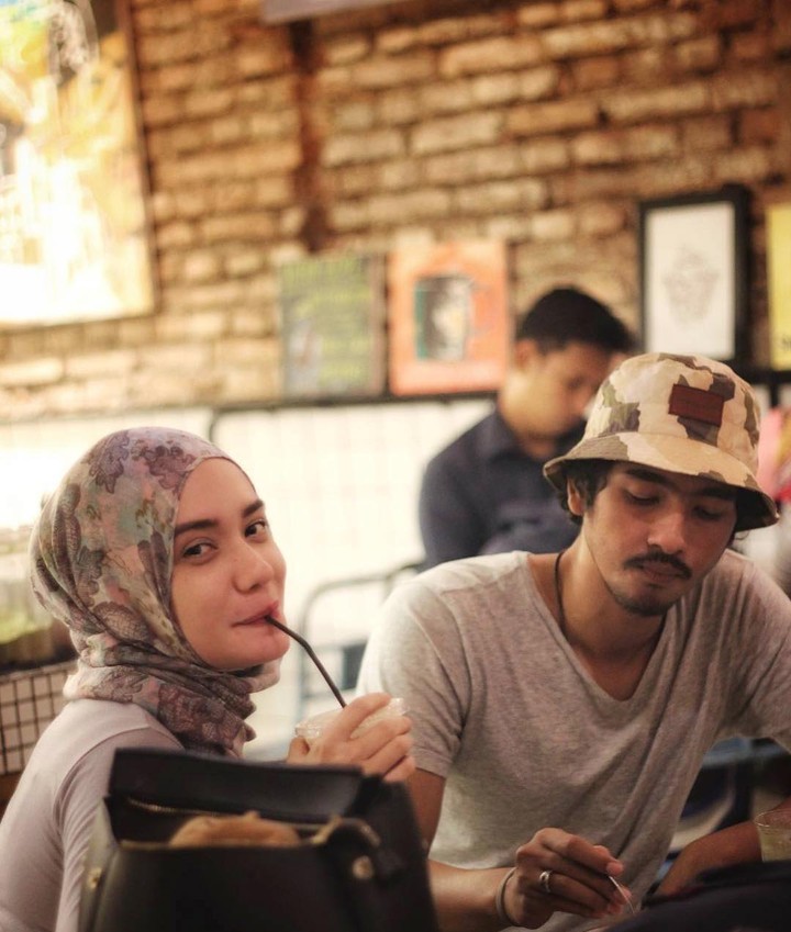 7 Foto Arya Saloka & Putri, Pasangan Milenial Romantis yang Jauh dari Gosip - Foto 5