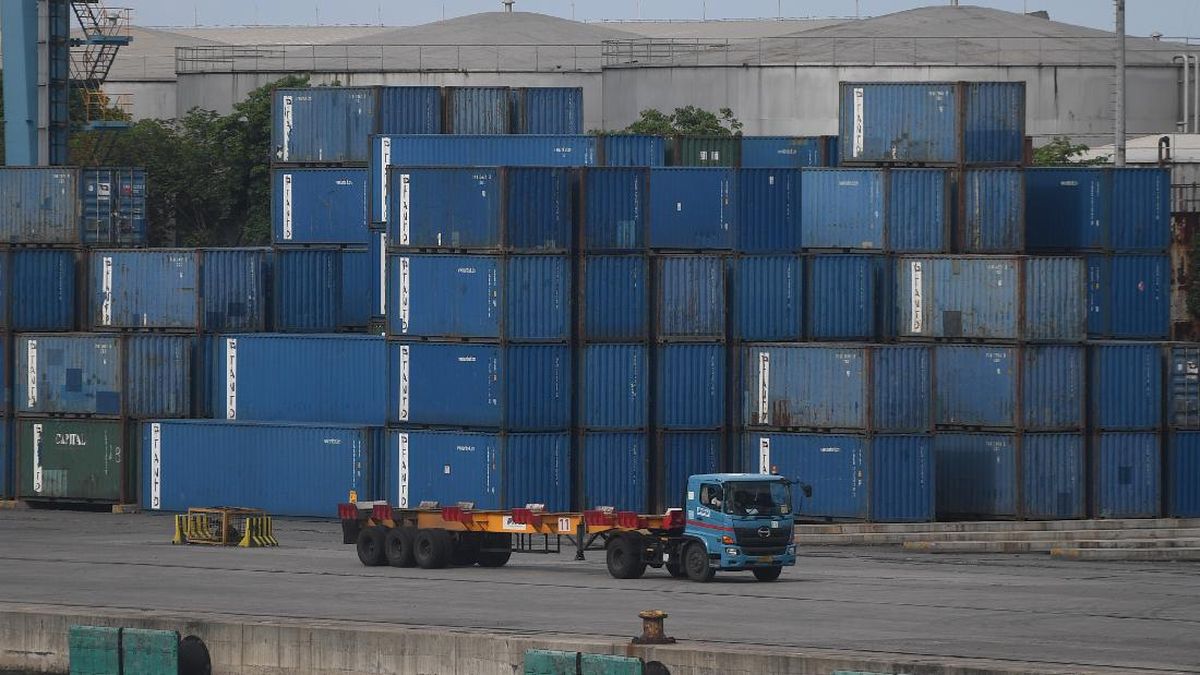 Surplus Neraca Dagang RI US$0,16 M April 2025, Terendah dalam 60 Bulan