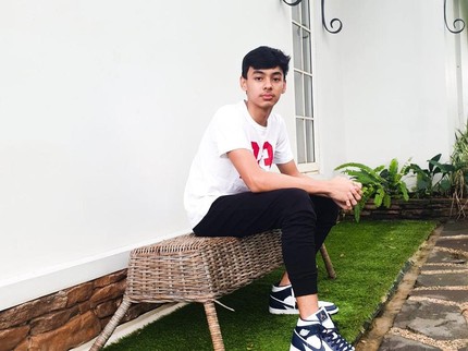 7 Potret Anak Sulung Attar Syach & Ananda Lontoh, Makin Besar Makin Ganteng