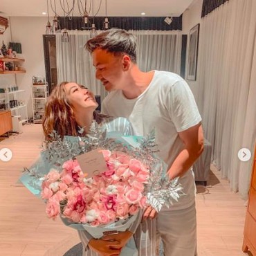 Jadi Tersangka Atas Video Syur, Gisel Asyik Liburan Bareng Wijin