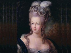 Sepatu Usang Marie Antoinette Berusia 2 Abad Dilelang dengan Harga Wow