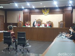 AKBP Yogi Yusuf Nangis Cerita Keretakan Rumah Tangga dengan Pinangki