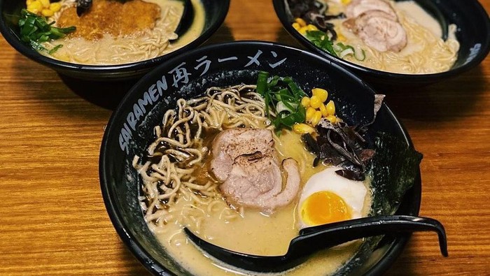 Cobain Street Ramen Pertama di Indonesia yang Punya Kuah Kental dan Enak!
