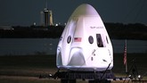 FOTO: SpaceX Berhasil Kirim 4 Astronaut ke Ruang Angkasa Empat astronaut berhasil meluncur ke stasiun ruang angkasa internasional (ISS) menggunakan pesawat SpaceX Crew Dragon 'Resilience'.