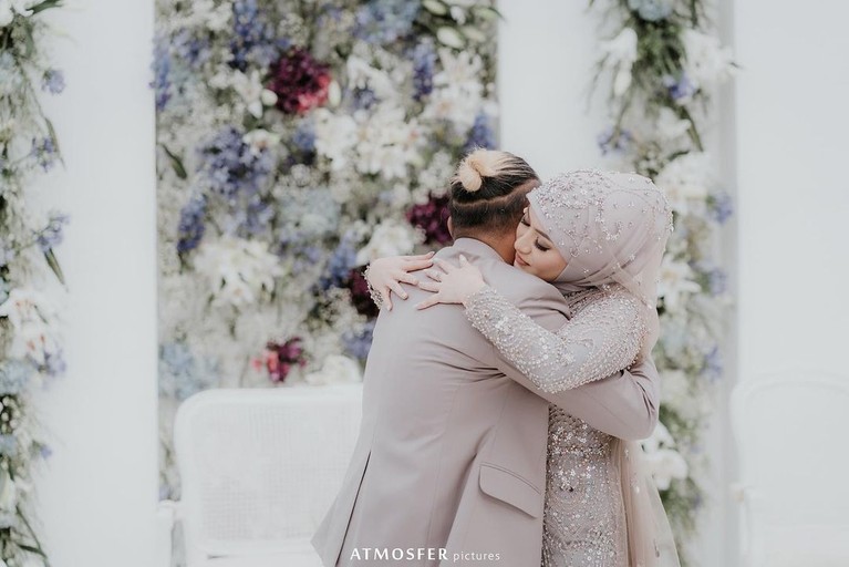 Sule dan Nathalie Holscher Sule dan Nathalie Holscher