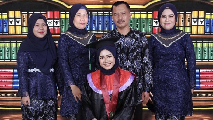 Kisah Safirah Wafia Nadhila yang edit sang ibunda. Dok. Screenshot