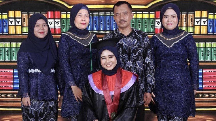Kisah Safirah Wafia Nadhila yang edit sang ibunda. Dok. Screenshot