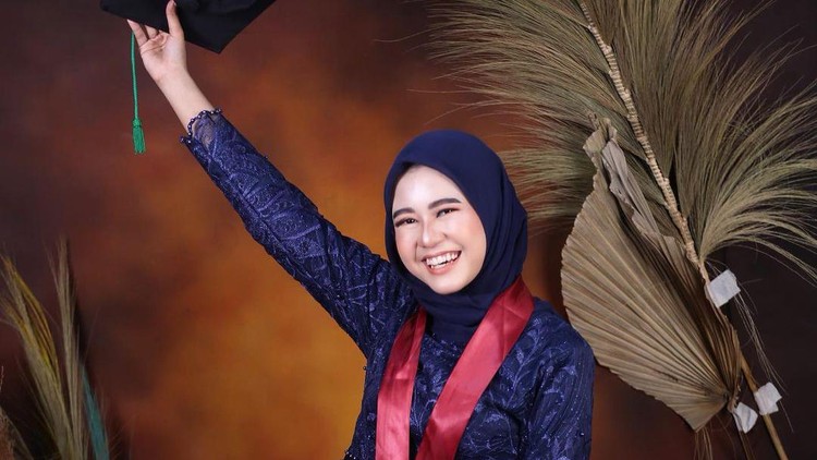 Kisah Safirah Wafia Nadhila yang edit sang ibunda