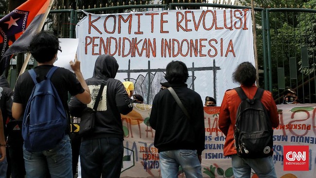 Kasus yang dialami mahasiswa, seperti pemanggilan, skorsing, hingga DO dinilai sebagai upaya pengekangan kebebasan berpendapat dan berekspresi di kampus.