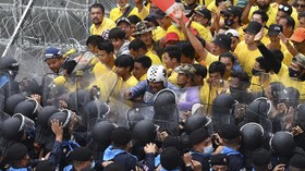 41 Orang Luka Dalam Demo Thailand yang Berakhir Ricuh
