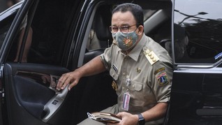 Terbitkan Ingub, Anies Minta Sosialisasi Vaksin ke Warga