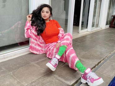 img-title Masih Sendiri, Dewi Perssik Trauma dengan Pria yang Cuma Numpang Hidup