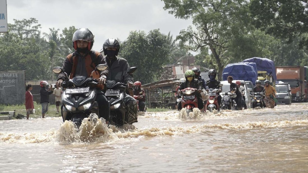 FOTO: Banjir dan Longsor Renggut Korban di Banyumas