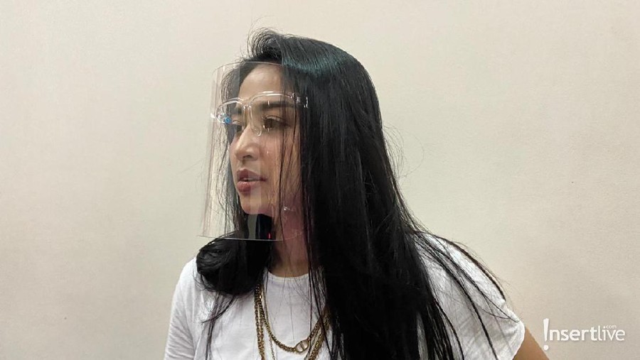 Dewi Perssik