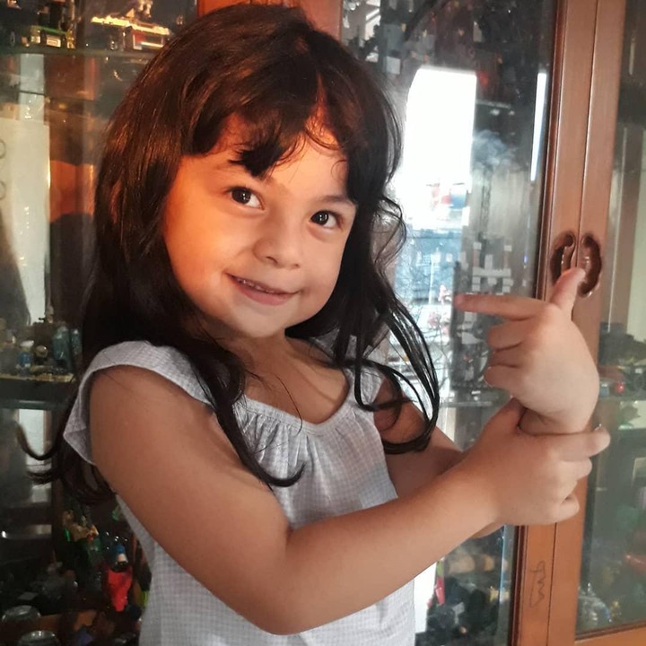 <p>Fara Shakila bisa dibilang bintang paling muda di sinetron Ikatan Cinta. Usianya masih 5 tahun, Bun. (Foto: Instagram @farashakila2015)</p>