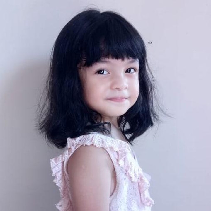 <p>Selain Amanda Manopo yang berperan sebagai Andin, ada karakter yang menggemaskan yakni Reyna, yang diperankan Fara Shakila. (Foto: Instagram @farashakila2015)</p>