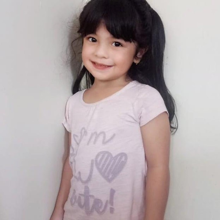 <p>Fara Shakila juga pernah membintangi sejumlah iklan produk balita. Wow, kecil-kecil sudah jadi model iklan nih. Sukses terus ya, Fara! (Foto: Instagram @farashakila2015)</p>