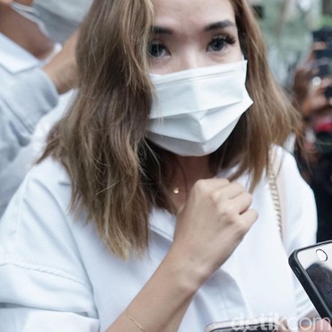 Gisel Unggah Doa Usai Ngaku ke Hotman Soal Video yang Dihapus Muncul Lagi