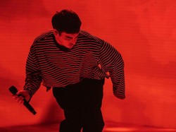 Lirik Lagu Past Won't Leave My Bed - Joji