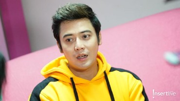 Konten Bareng Siva Aprilia, Kriss Hatta: Dia Seksi dan Berani