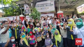 Pilkada Surabaya Memanas, Posko Machfud Sebelah Rumah Risma