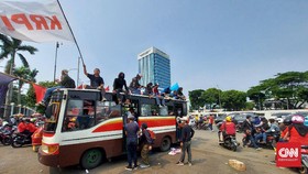 Massa Aksi Hari Pelajar Internasional Bergerak ke Kemendikbud