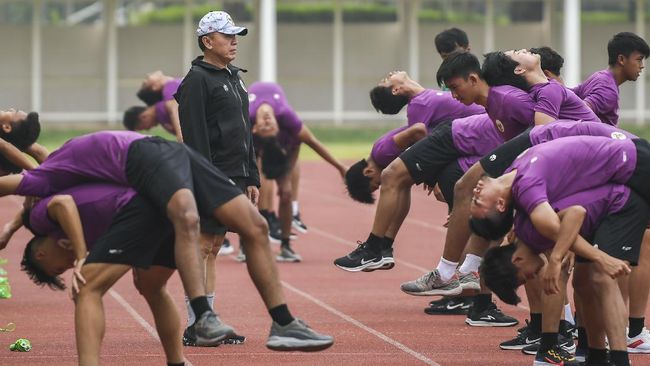 Tekuk Tajikistan, Ketua PSSI Minta Timnas U-23 Tak Cepat Puas Ketua Umum PSSI Mochamad Iriawan meminta Timnas Indonesia U-23 tak cepat puas usai menang atas Tajikistan U-23 dengan skor 2-1.