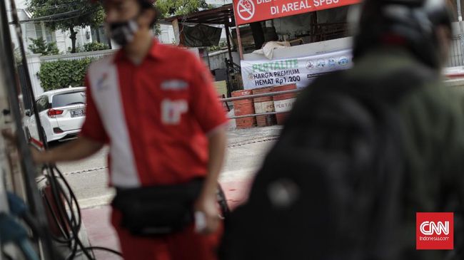 BBM jenis Pertalite di SPBU Pertamina Karawang bercampur air.