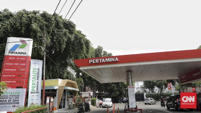 PT Pertamina (Persero) memproyeksi jumlah konsumsi bahan bakar minyak (BBM) Premium hingga Pertamax naik 6,2 persen selama Nataru.