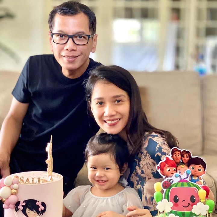 <p>Wishnutama dan Gista Putri merayakan ulang tahun pertama anak mereka ini. (Foto: Instagram @salimaputritama)</p>