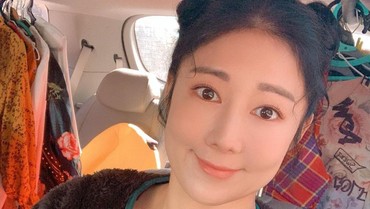 img-title Divonis Peluang Hamil Kecil, Aktris Jepang Ini Lahirkan Anak tanpa Suami